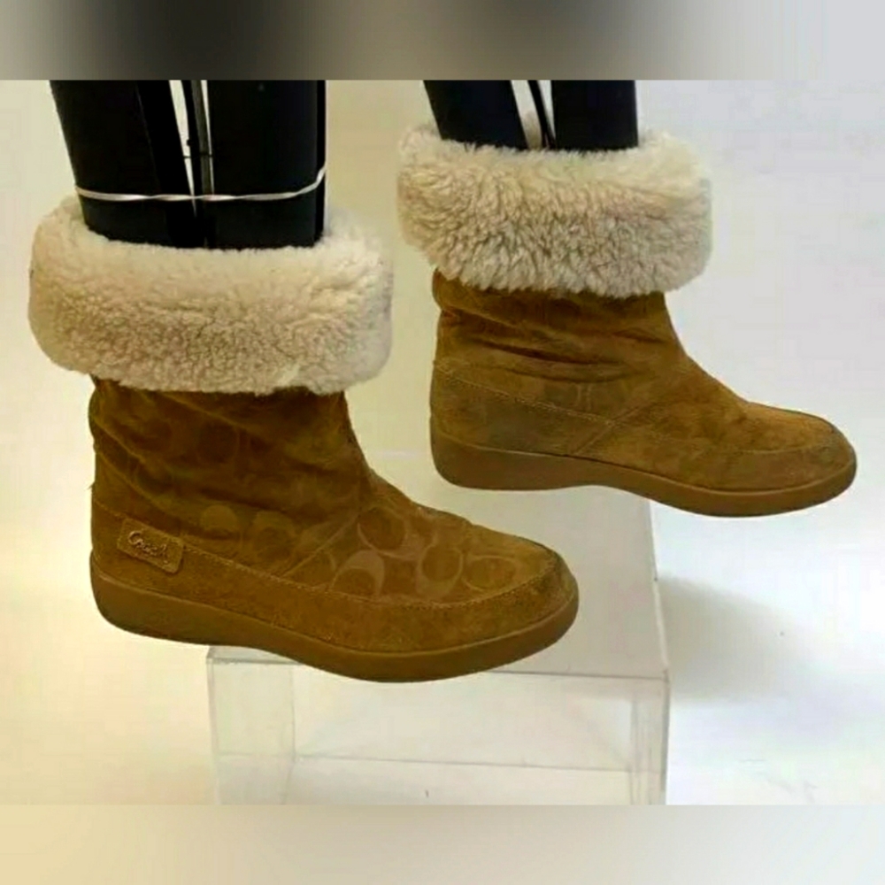 Coach Designer Winter Shearling Fleece Women's Teri Brown Logo Boots - Size 6B